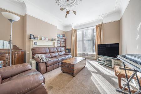 5 bedroom Semi-detached house for sale in Sholebrook Avenue, Chapeltown, Leeds, LS7