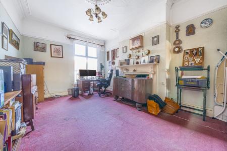 5 bedroom Semi-detached house for sale in Sholebrook Avenue, Chapeltown, Leeds, LS7