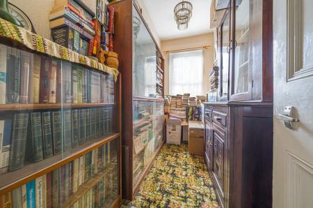 5 bedroom Semi-detached house for sale in Sholebrook Avenue, Chapeltown, Leeds, LS7