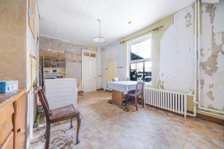 5 bedroom Semi-detached house for sale in Sholebrook Avenue, Chapeltown, Leeds, LS7