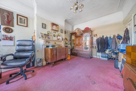 5 bedroom Semi-detached house for sale in Sholebrook Avenue, Chapeltown, Leeds, LS7