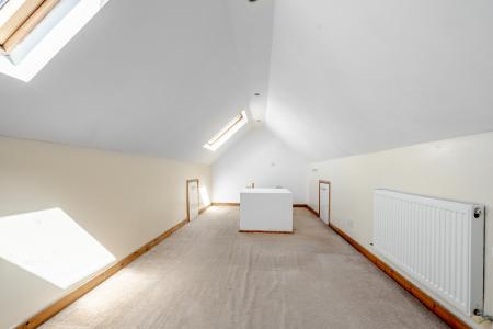 5 bedroom Detached house for sale in Southlands Drive, Moortown, Leeds, LS17