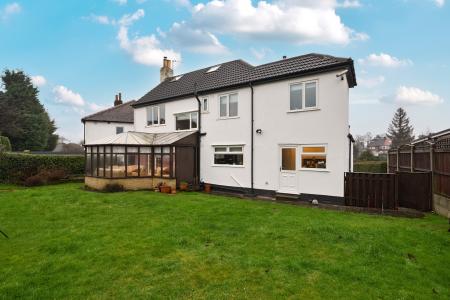 5 bedroom Detached house for sale in Southlands Drive, Moortown, Leeds, LS17