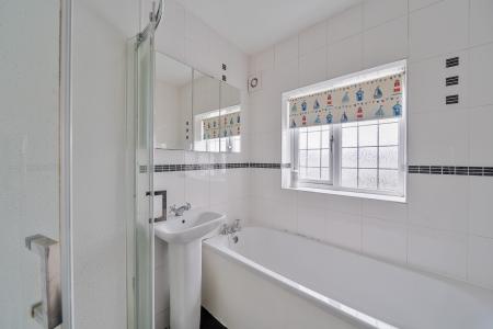 5 bedroom Detached house for sale in Southlands Drive, Moortown, Leeds, LS17