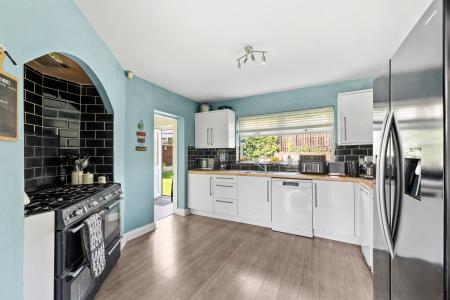 5 bedroom Detached house for sale in Southlands Drive, Moortown, Leeds, LS17