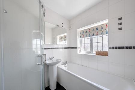 5 bedroom Detached house for sale in Southlands Drive, Moortown, Leeds, LS17