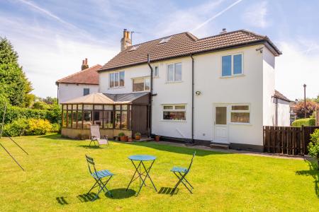 5 bedroom Detached house for sale in Southlands Drive, Moortown, Leeds, LS17