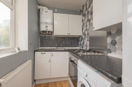 1 bedroom Flat to let in Oldfield Lane, Upper Wortley, Leeds, LS12