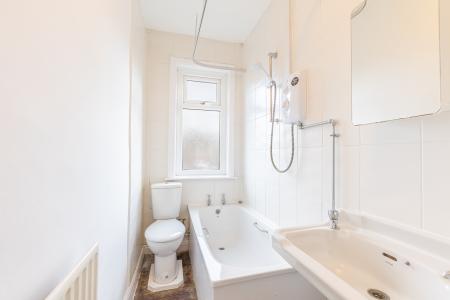 3 bedroom Terraced House to let in Greenwood Mount, Meanwood, Leeds, LS6