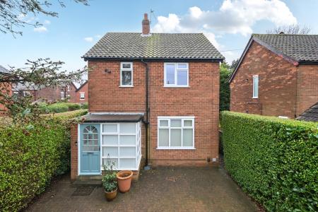 3 bedroom Detached house for sale in Denton Avenue, Roundhay, Leeds, LS8