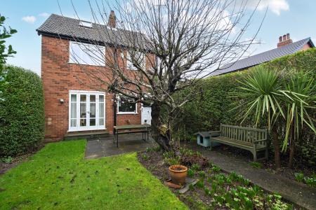 3 bedroom Detached house for sale in Denton Avenue, Roundhay, Leeds, LS8