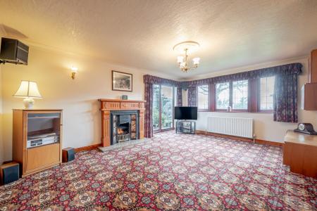 3 bedroom Detached house for sale in Grosvenor Park, Chapel Allerton, Leeds, LS7