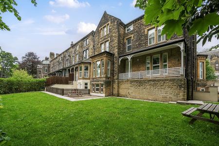 2 bedroom Duplex for sale in Chapeltown Road, Leeds, LS7