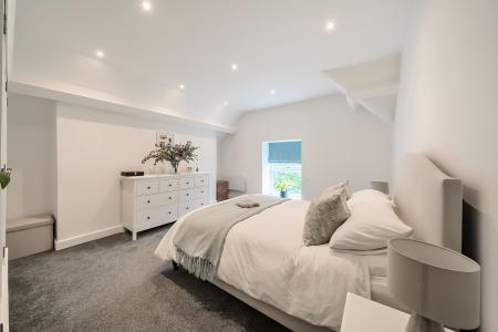 2 bedroom Duplex for sale in Chapeltown Road, Leeds, LS7