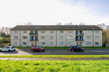 2 bedroom Flat for sale in Lincombe Drive, Leeds, LS8