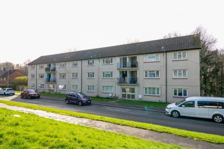 2 bedroom Flat for sale in Lincombe Drive, Leeds, LS8