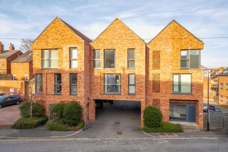 2 bedroom Flat for sale in The Hawthorns, 6 Well Lane, Chapel Allerton, Leeds, LS7