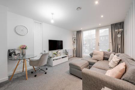 2 bedroom Flat for sale in The Hawthorns, 6 Well Lane, Chapel Allerton, Leeds, LS7