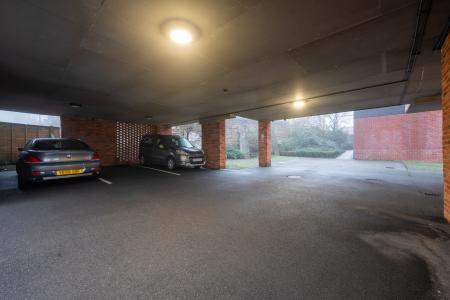 2 bedroom Flat for sale in The Hawthorns, 6 Well Lane, Chapel Allerton, Leeds, LS7