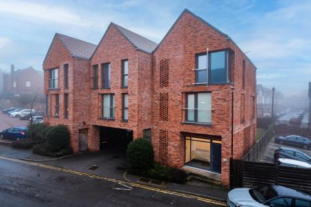 2 bedroom Flat for sale in The Hawthorns, 6 Well Lane, Chapel Allerton, Leeds, LS7