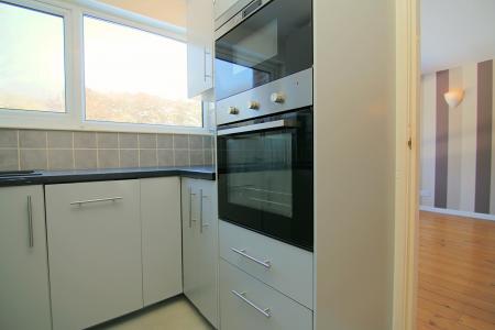 2 bedroom Flat for sale in Gledhow Court, Chapel Allerton, Leeds, LS7