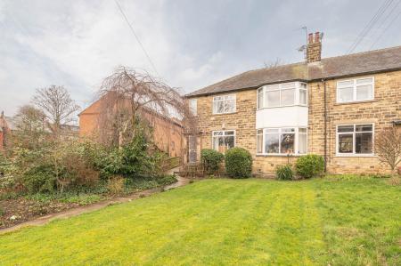 2 bedroom Flat to let in Newton Park Mansions, Laurel Mount, Potternewton, Leeds, LS7