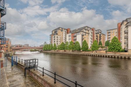 2 bedroom Flat for sale in Langtons Wharf, The Calls, Leeds, LS2