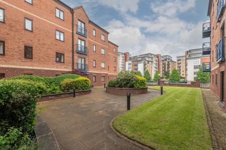 2 bedroom Flat for sale in Langtons Wharf, The Calls, Leeds, LS2