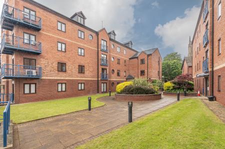 2 bedroom Flat for sale in Langtons Wharf, The Calls, Leeds, LS2