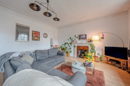 2 bedroom Flat for sale in Harrogate Road, Chapel Allerton, Leeds, LS7