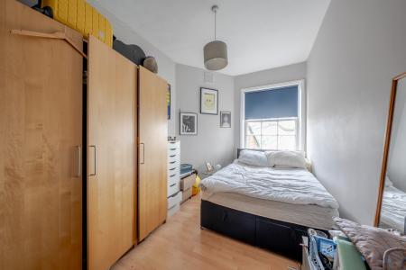 2 bedroom Flat for sale in Harrogate Road, Chapel Allerton, Leeds, LS7