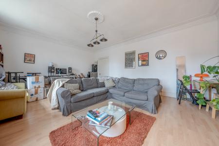 2 bedroom Flat for sale in Harrogate Road, Chapel Allerton, Leeds, LS7