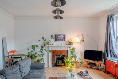 2 bedroom Flat for sale in Harrogate Road, Chapel Allerton, Leeds, LS7