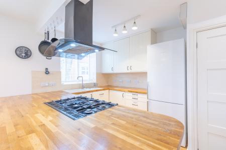 3 bedroom Semi-detached house to let in Newton Park View, Chapel Allerton, Leeds, LS7