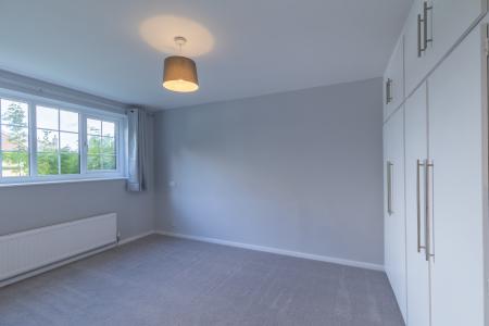 2 bedroom Flat to let in Nursery Lane, Alwoodley, Leeds, LS17