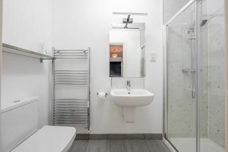 4 bedroom Semi-detached house for sale in St James Mews, Cross Gates, Leeds, LS15