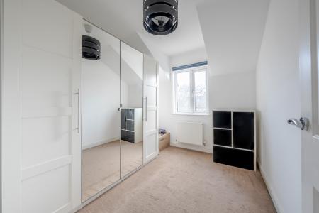 4 bedroom Semi-detached house for sale in St James Mews, Cross Gates, Leeds, LS15