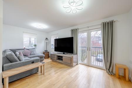 4 bedroom Semi-detached house for sale in St James Mews, Cross Gates, Leeds, LS15