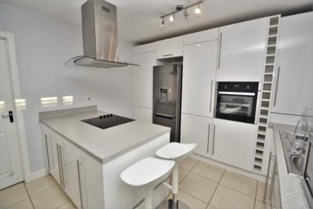 3 bedroom Town house to let in Barley Fields Close, Garforth, Leeds, LS25