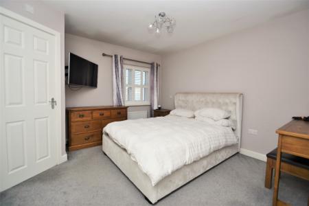 3 bedroom Town house to let in Barley Fields Close, Garforth, Leeds, LS25