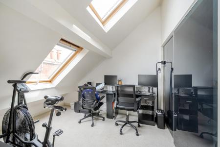 3 bedroom Duplex for sale in Street Lane, Roundhay, Leeds, LS8