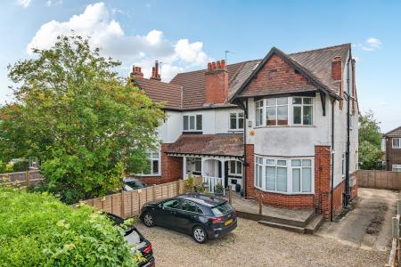 3 bedroom Duplex for sale in Street Lane, Roundhay, Leeds, LS8