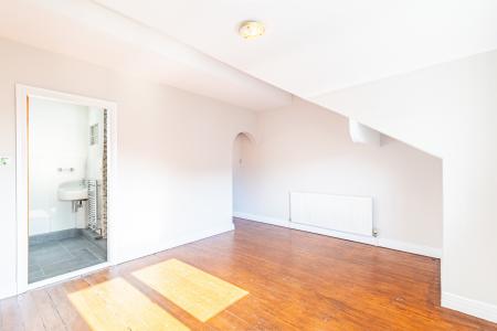 4 bedroom Terraced House for sale in Hawthorn Vale, Chapel Allerton, Leeds, LS7