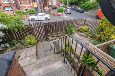 2 bedroom End of terrace house to let in Methley View, Chapel Allerton, Leeds, LS7