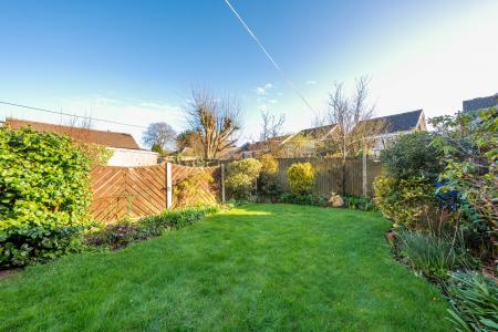 3 bedroom Semi-detached house for sale in Gledhow Grange View, Roundhay, Leeds, LS8