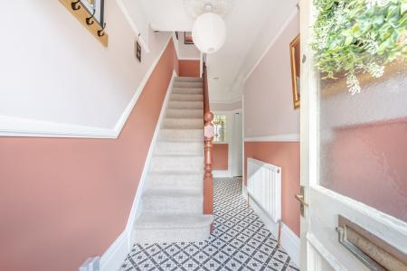 4 bedroom End of terrace house for sale in Roundhay Avenue, Leeds, LS8