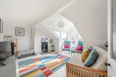 4 bedroom End of terrace house for sale in Roundhay Avenue, Leeds, LS8