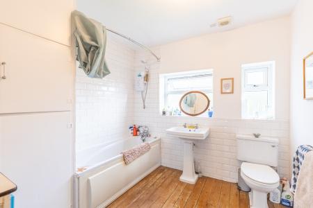 3 bedroom Semi-detached house for sale in Newton Road, Leeds, LS7