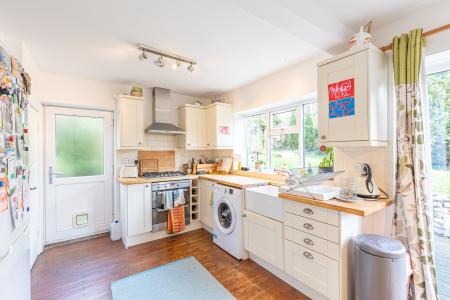 3 bedroom Semi-detached house for sale in Newton Road, Leeds, LS7