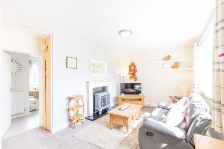 1 bedroom Flat to let in Swarcliffe Drive, Leeds, LS14